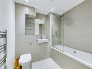 bath - click for photo gallery